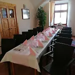 V Hotell 3*