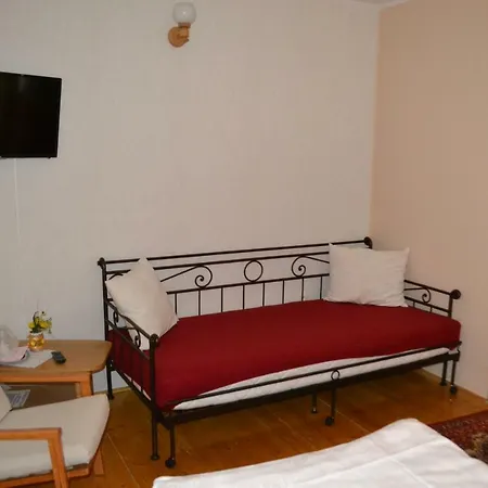 V Hotel Spisska Bela